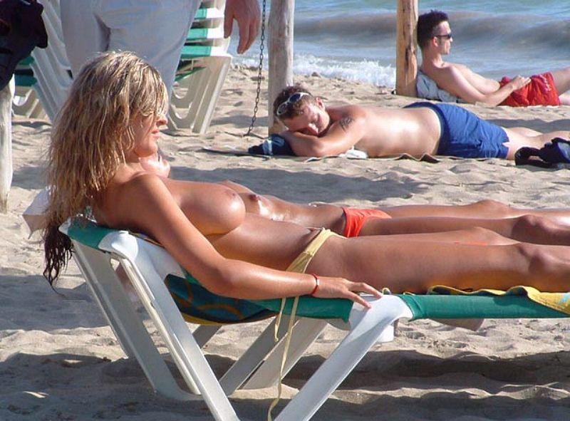 Изображение помечено: Beach, Blonde, Sexy Wallpaper, Boobs