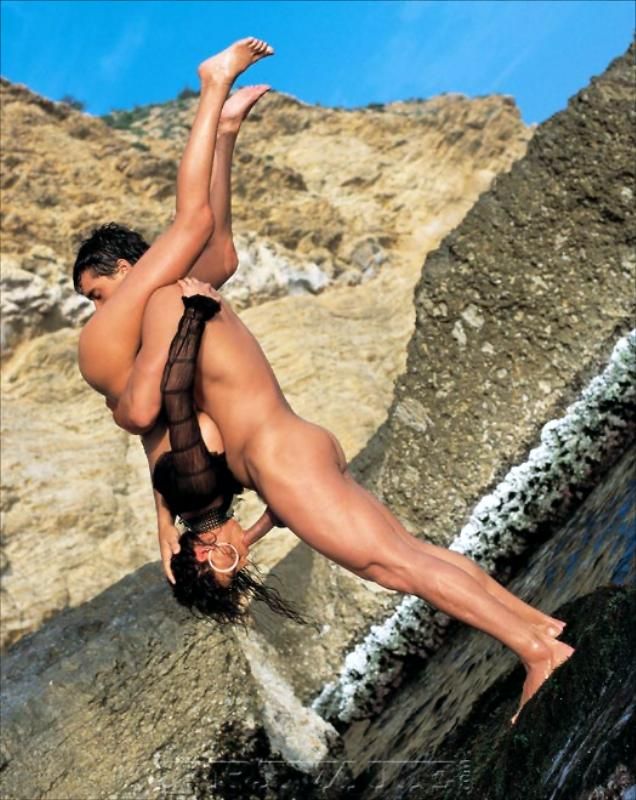 Изображение помечено: Blowjob, Brunette, Cunnilingus, Feet, Legs, Nature, 69, Dick