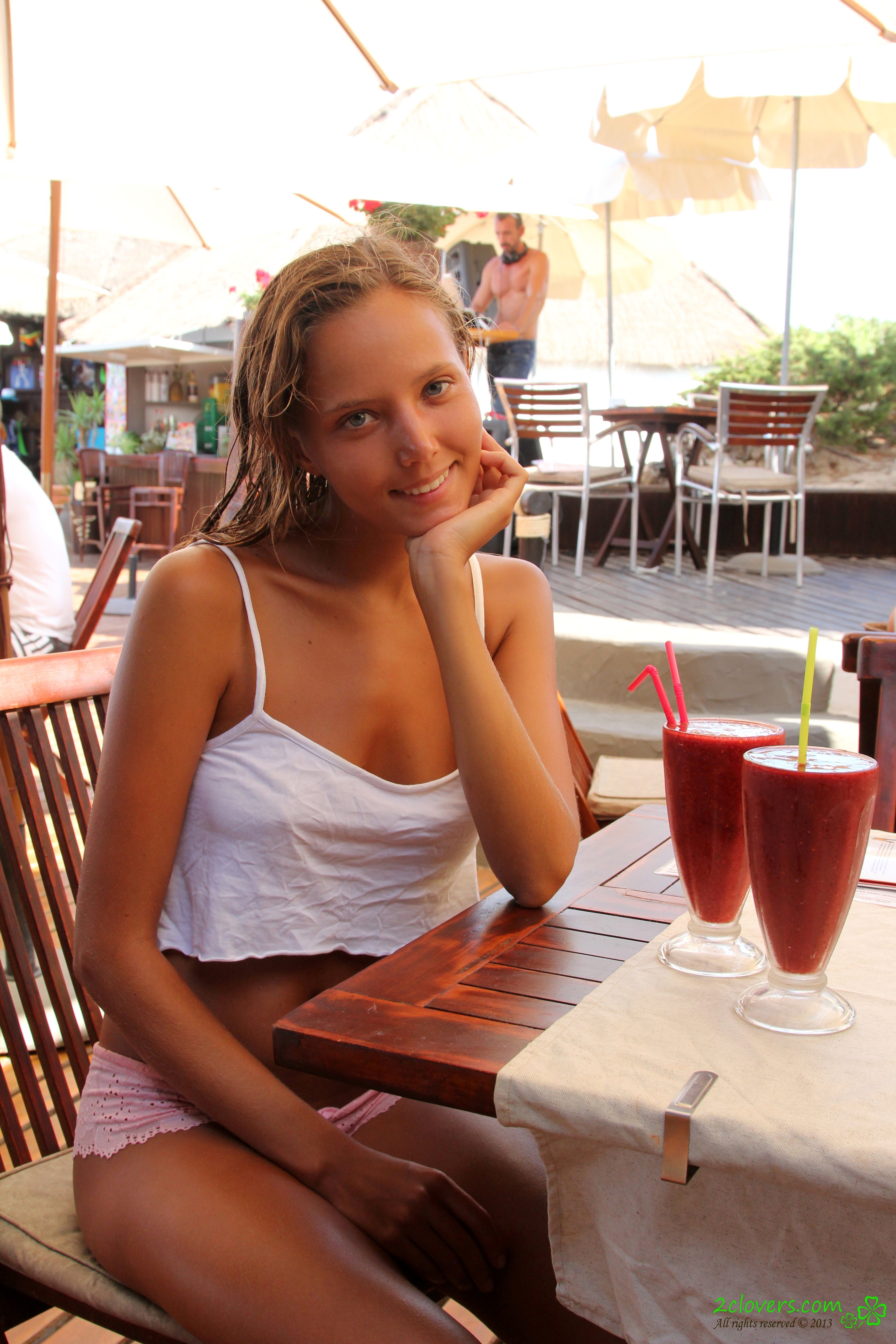 Изображение помечено: Skinny, 2clovers.com, Blonde, Es Cavallet Beach Part 1, Katya Clover - Mango A, Russian, Smiling, Cute, Safe for work, Tanned