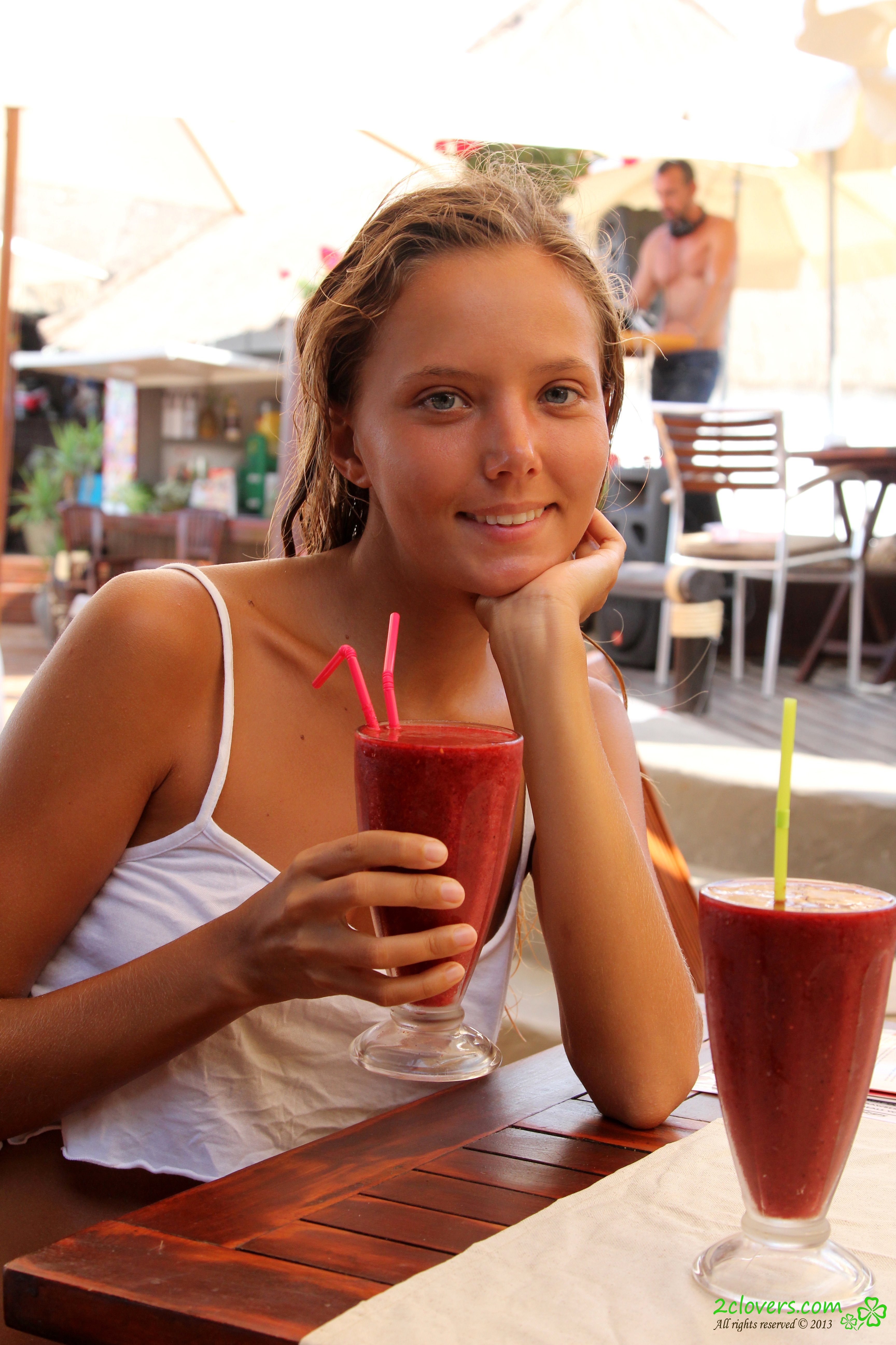 Изображение помечено: Skinny, 2clovers.com, Blonde, Es Cavallet Beach Part 1, Katya Clover - Mango A, Russian, Smiling, Cute, Safe for work, Tanned