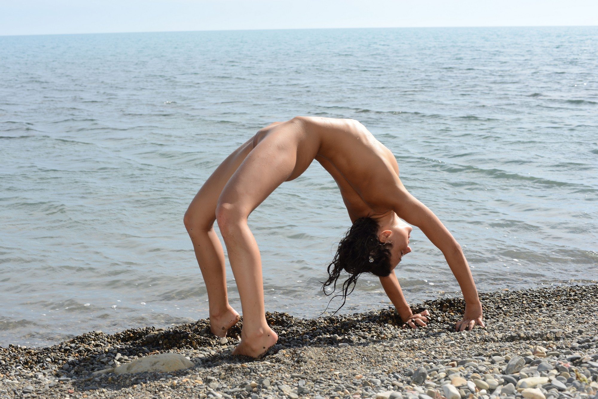 Изображение помечено: Skinny, Beach, Brunette, Foxy Di - Nensi B - Medina U, Legs, MET Art, Mikhail Paramonov - Paromov, Russian, Sexy Wallpaper, Uginta, Cute, Flexible