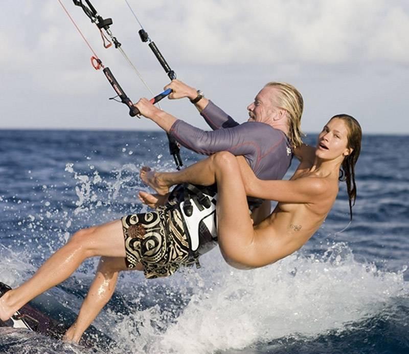 Изображение помечено: Skinny, Brunette, Denni Parkinson, Richard Branson, Celebrity - Star, English, Kitesurf, Legs, South African, Sport