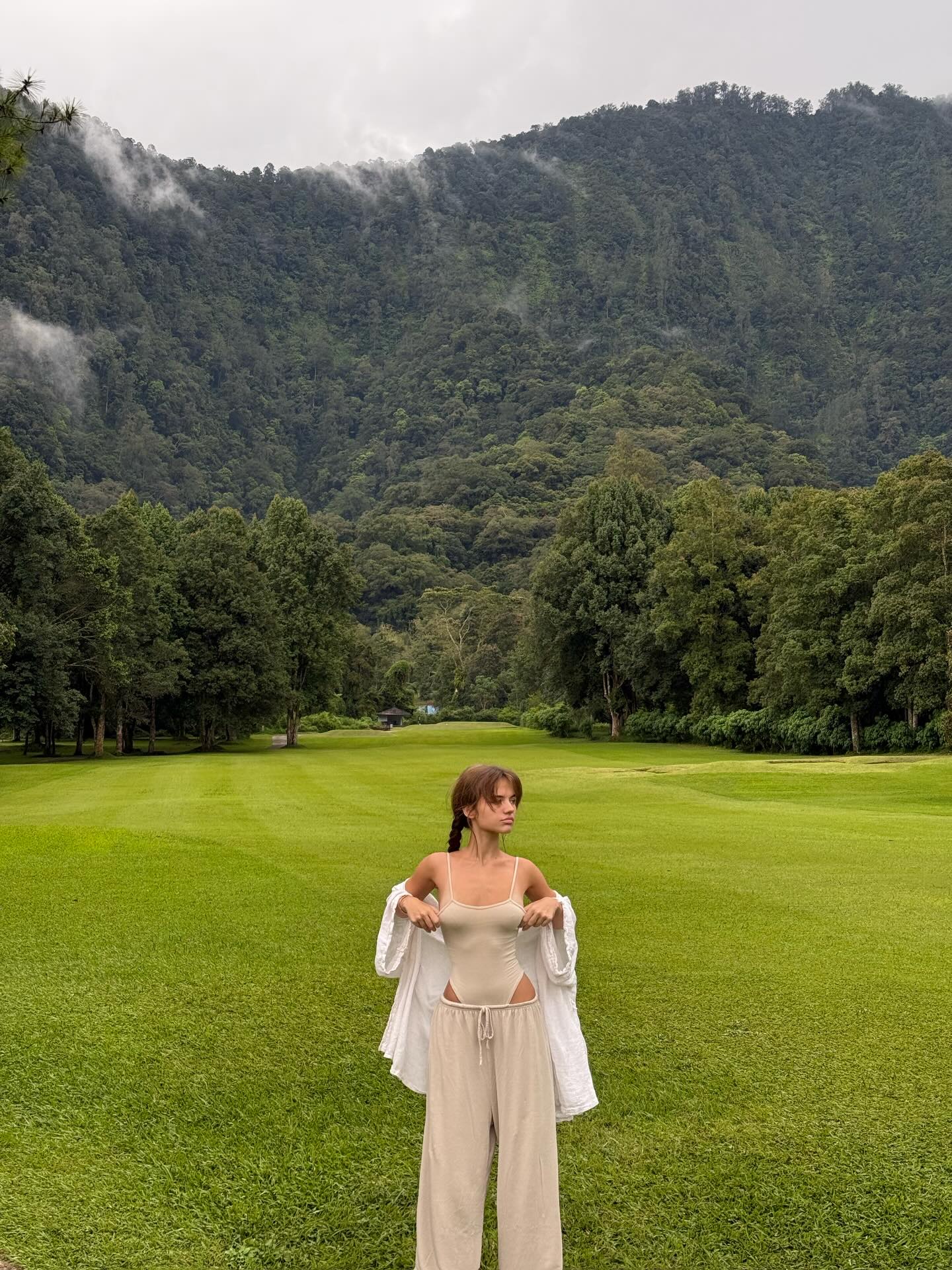 Изображение помечено: Skinny, Brunette, Nature, Russian, Veronika Safronenko - Vero Hanberg - verohanberg, Cute