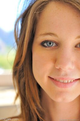 Изображение помечено: Allie Rose, American, Brunette, Eyes, FTV Girls, Smiling, Close-up, Face, Safe for work