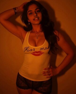 Изображение помечено: Arya - fancifularya, Brunette, Eyes, Indian, Smiling, Cute