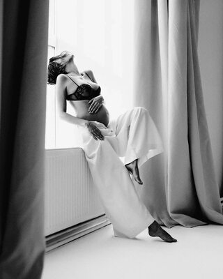 Изображение помечено: Black and White, Brunette, Katya Clover - Mango A, Cute, Lingerie, Pregnant, Russian, Tummy