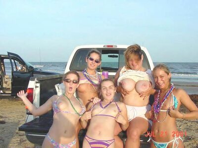 Изображение помечено: Blonde, Brunette, Busty, 5 girls, Beach, Bikini, Boobs, Car, Flashing, Flat chested, Monokini, Small Tits, Tummy