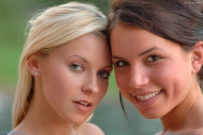 Изображение помечено: Blonde, Brunette, FTV Girls, Lena Nicole, Micah Moore, 2 girls, American, Cute, Eyes, Face, Safe for work, Sexy Wallpaper, Smiling