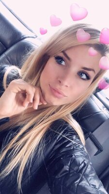 Изображение помечено: Blonde, Camgirl, Chaturbate, Jana Volkova