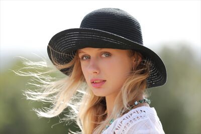 Изображение помечено: Blonde, Clarice, MPL Studios, Cute, Eyes, Hat, Safe for work, Sexy Wallpaper, Ukrainian