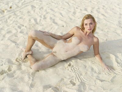 Изображение помечено: Blonde, Coxy, Hegre Art, Sand And Sea, Beach, Sexy Wallpaper