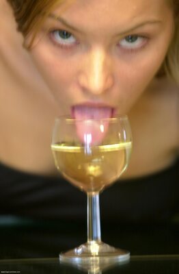 Изображение помечено: Blonde, Hegre Art, Katya - Hegre, Eyes, Russian, Tongue, Wine