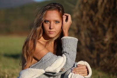 Изображение помечено: Blonde, Katya Clover - Mango A, Cute, Eyes, Nature, Russian, Sexy Wallpaper