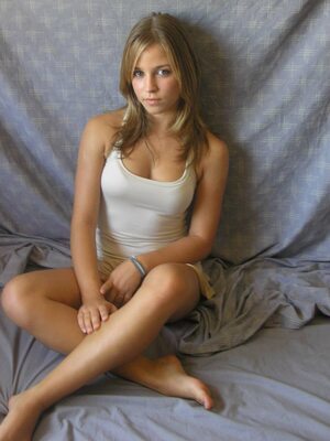 Изображение помечено: Blonde, Luscious Lia - Lily, Cute, Eyes, Feet, Legs, Shy