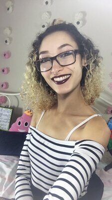 Изображение помечено: Bambii Bonsai, Brunette, Camgirl, Chaturbate, nood.tv