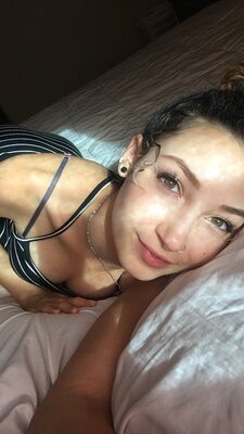 Изображение помечено: Bambii Bonsai, Brunette, Camgirl, Chaturbate, nood.tv