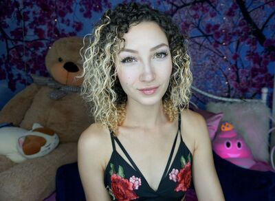 Изображение помечено: Bambii Bonsai, Brunette, Camgirl, Chaturbate, nood.tv