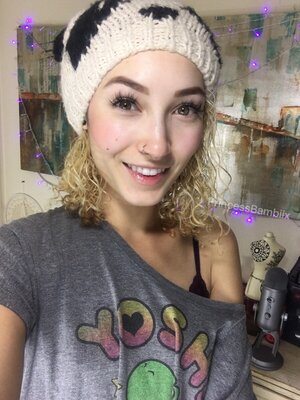 Изображение помечено: Bambii Bonsai, Brunette, Camgirl, Chaturbate, nood.tv