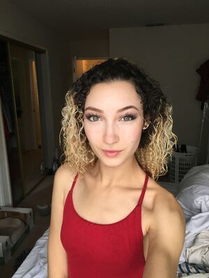 Изображение помечено: Bambii Bonsai, Brunette, Camgirl, Chaturbate, nood.tv