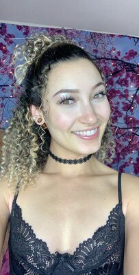 Изображение помечено: Bambii Bonsai, Brunette, Camgirl, Chaturbate, nood.tv