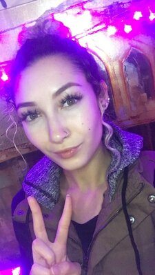 Изображение помечено: Bambii Bonsai, Brunette, Camgirl, Chaturbate, nood.tv