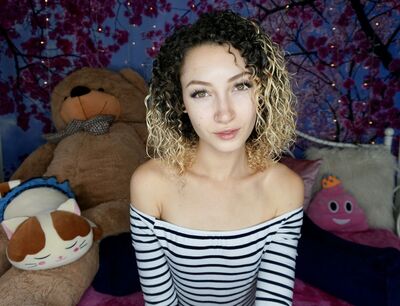 Изображение помечено: Bambii Bonsai, Brunette, Camgirl, Chaturbate, nood.tv