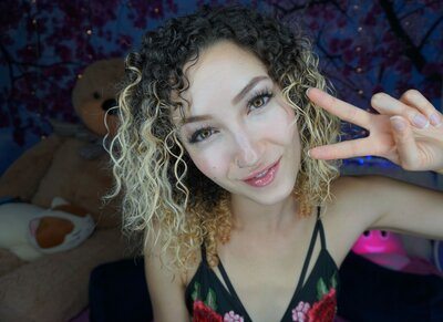 Изображение помечено: Bambii Bonsai, Brunette, Camgirl, Chaturbate, nood.tv