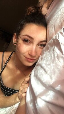 Изображение помечено: Bambii Bonsai, Brunette, Camgirl, Chaturbate, nood.tv