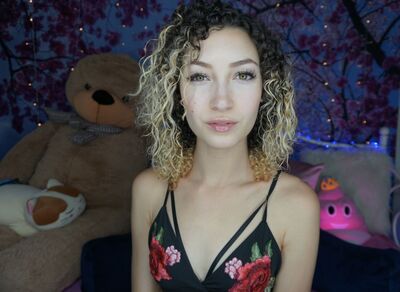 Изображение помечено: Bambii Bonsai, Brunette, Camgirl, Chaturbate, nood.tv