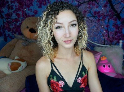 Изображение помечено: Bambii Bonsai, Brunette, Camgirl, Chaturbate, nood.tv
