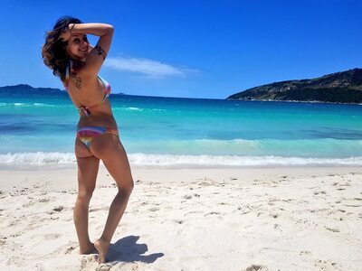 Изображение помечено: Brunette, Beach, Camgirl, GweenBlack, nood.tv
