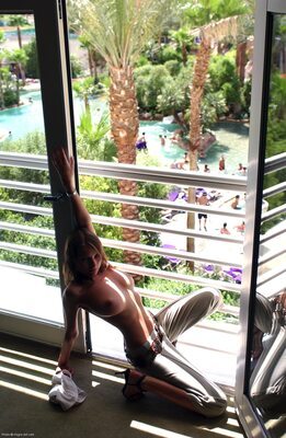 Изображение помечено: Brunette, Busty, Hegre Art, Luba In Las Vegas, Luba Shumeyko, Ukrainian, Boobs, Cute