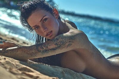 Изображение помечено: Brunette, Busty, Kayla Lauren, American, Beach, Boobs, Cute, Sexy Wallpaper, Tattoo