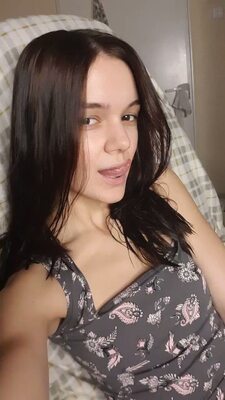 Изображение помечено: Brunette, Camgirl, Chaturbate, MeowMeowMay