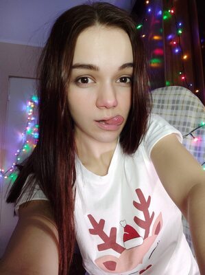 Изображение помечено: Brunette, Camgirl, Chaturbate, MeowMeowMay