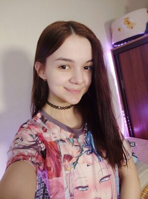 Изображение помечено: Brunette, Camgirl, Chaturbate, MeowMeowMay