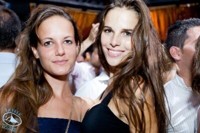 Изображение помечено: Brunette, Caterina, Eyes, Italian, Sexy Wallpaper, Smiling, 2 girls, Cute, Safe for work