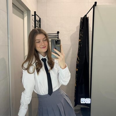 Изображение помечено: Brunette, Cute, Russian, Selfie, Smiling