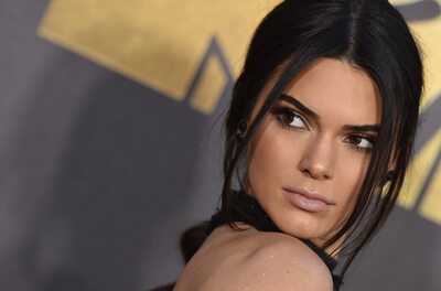 Изображение помечено: Brunette, Kendall Jenner, American, Celebrity - Star, Eyes, Face, Safe for work, Sexy Wallpaper