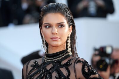 Изображение помечено: Brunette, Kendall Jenner, American, Celebrity - Star, Eyes, Safe for work, Sexy Wallpaper