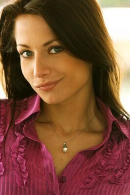 Изображение помечено: Brunette, Natacha Nies-Piotrowski, Belgian, Cute, Eyes, Safe for work, Smiling