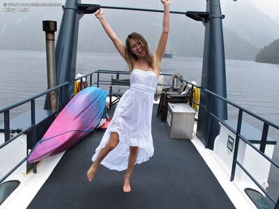 Изображение помечено: Brunette, Riley Reid, Boat, Safe for work, Sexy Wallpaper