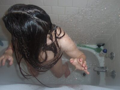 Изображение помечено: Brunette, Sexy Wallpaper, Shower, Small Tits