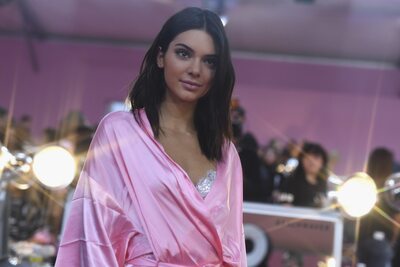Kendall Jenner, Brunette, American, Celebrity - Star, Safe for work