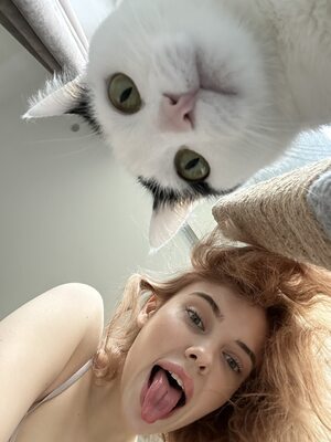 Изображение помечено: Kira - irynaki, Redhead, Cat, Cute, Funny, Selfie, Tongue