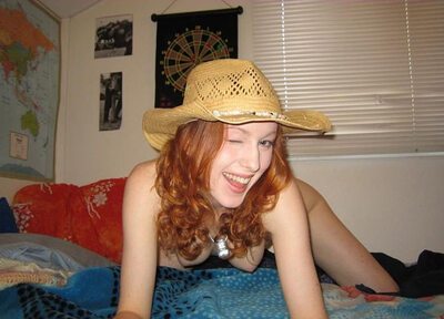 Изображение помечено: Redhead, Cute, Hat, Sexy Wallpaper, Small Tits, Smiling