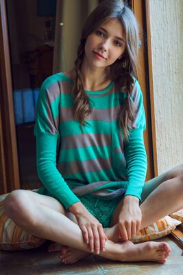 Изображение помечено: Skinny, Alex Lynn, Brunette, Eyes, Feet, Legs, Mila Azul, Phez, SexArt, Ukrainian, Cute, Lingerie