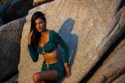 Изображение помечено: Skinny, Alisa Arunahiran, Asian, Beach, Brunette, Sexy Wallpaper, Thai, Cute, Tummy