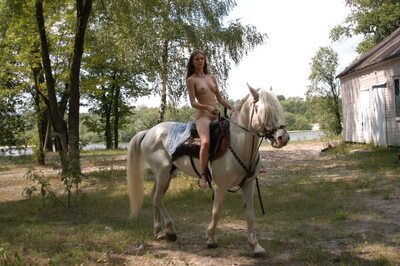 Изображение помечено: Skinny, Amazon, Blonde, MET Art, Marilu A, Boobs, Cute, Horse, Legs, Nature, Sexy Wallpaper, Tummy, Ukrainian