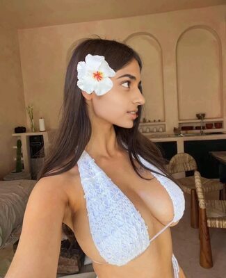 Изображение помечено: Skinny, Arya - fancifularya, Bikini, Brunette, Busty, Eyes, Indian, Selfie, Cute